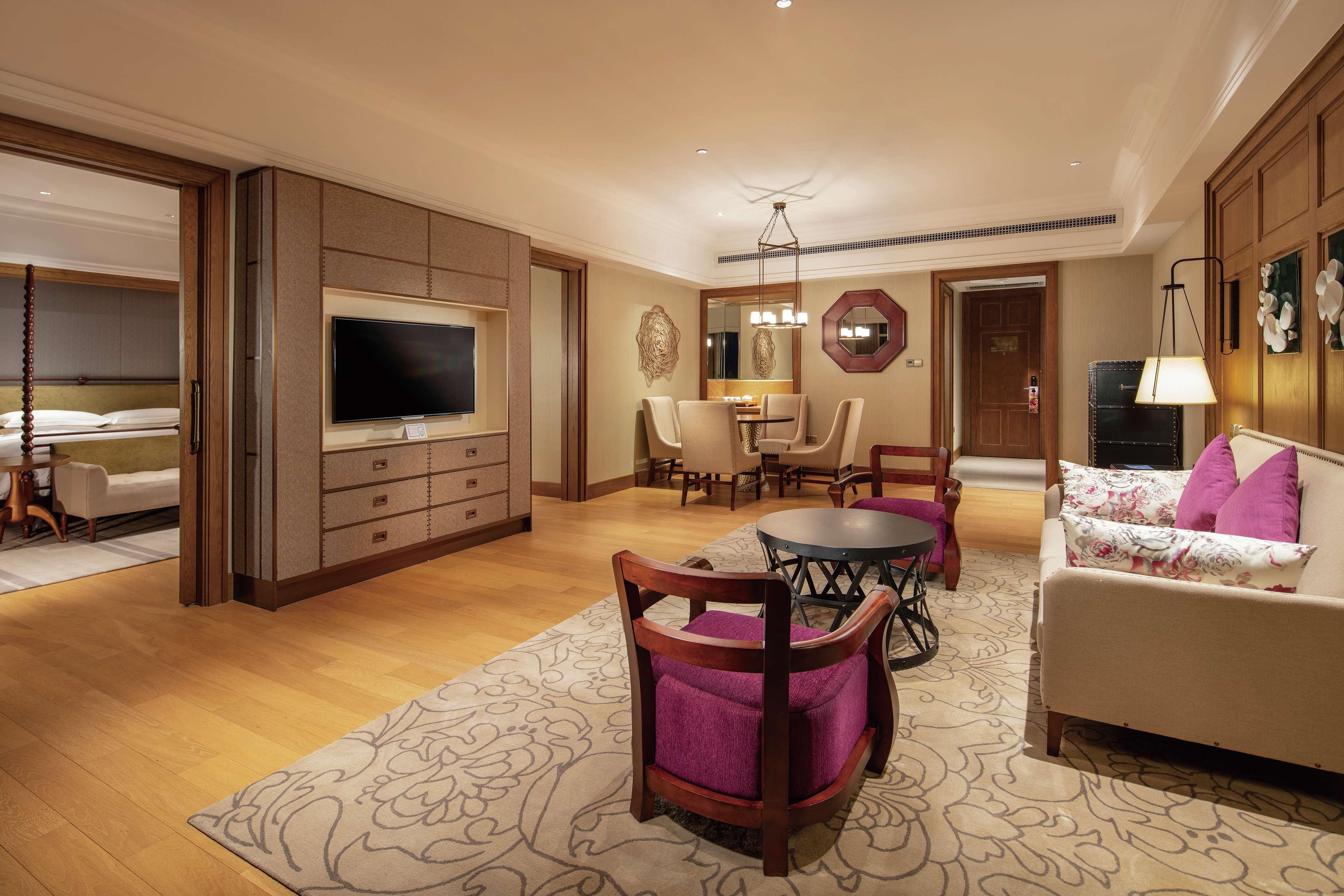 Hilton Wenan Hotel Langfang Exterior foto