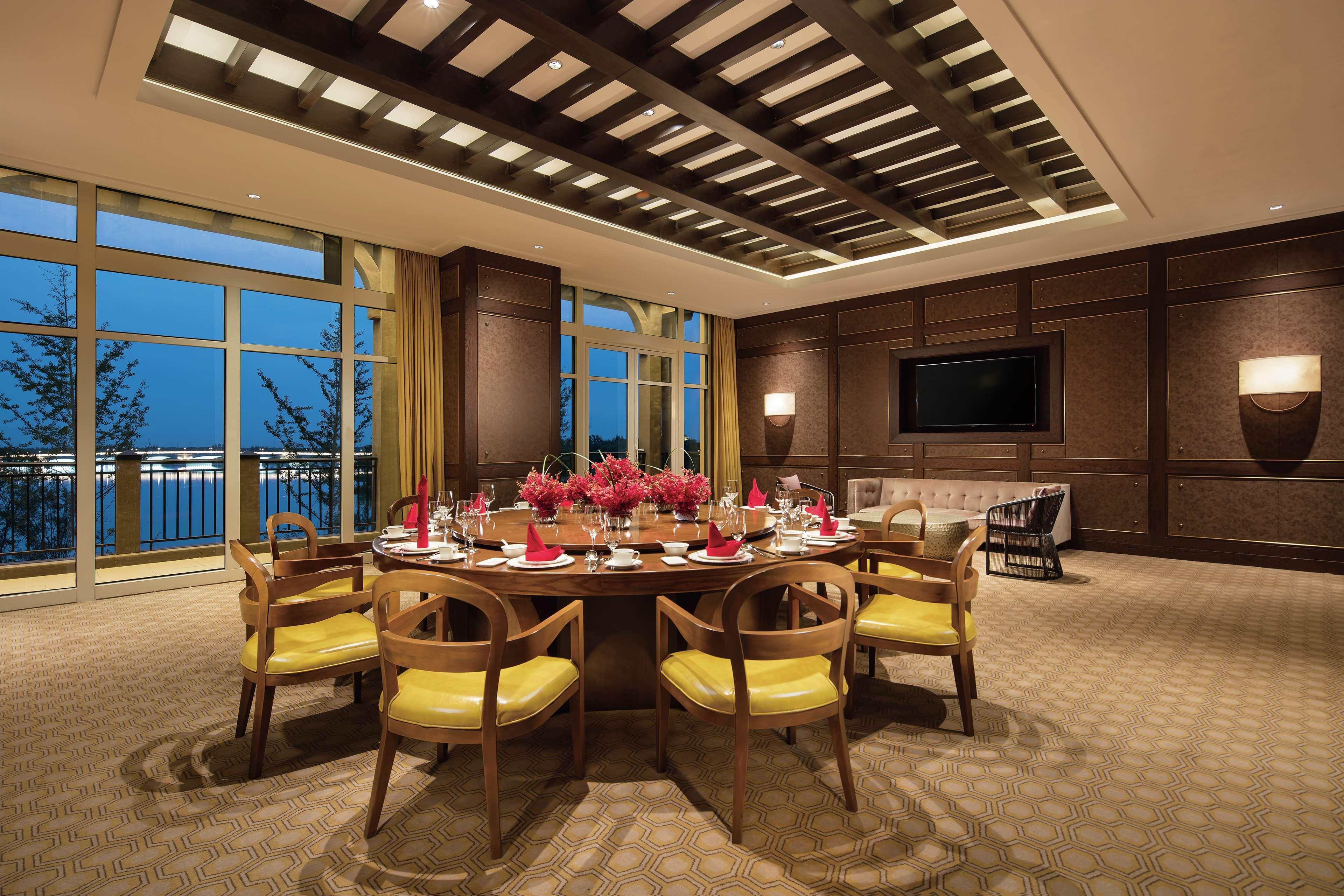 Hilton Wenan Hotel Langfang Exterior foto