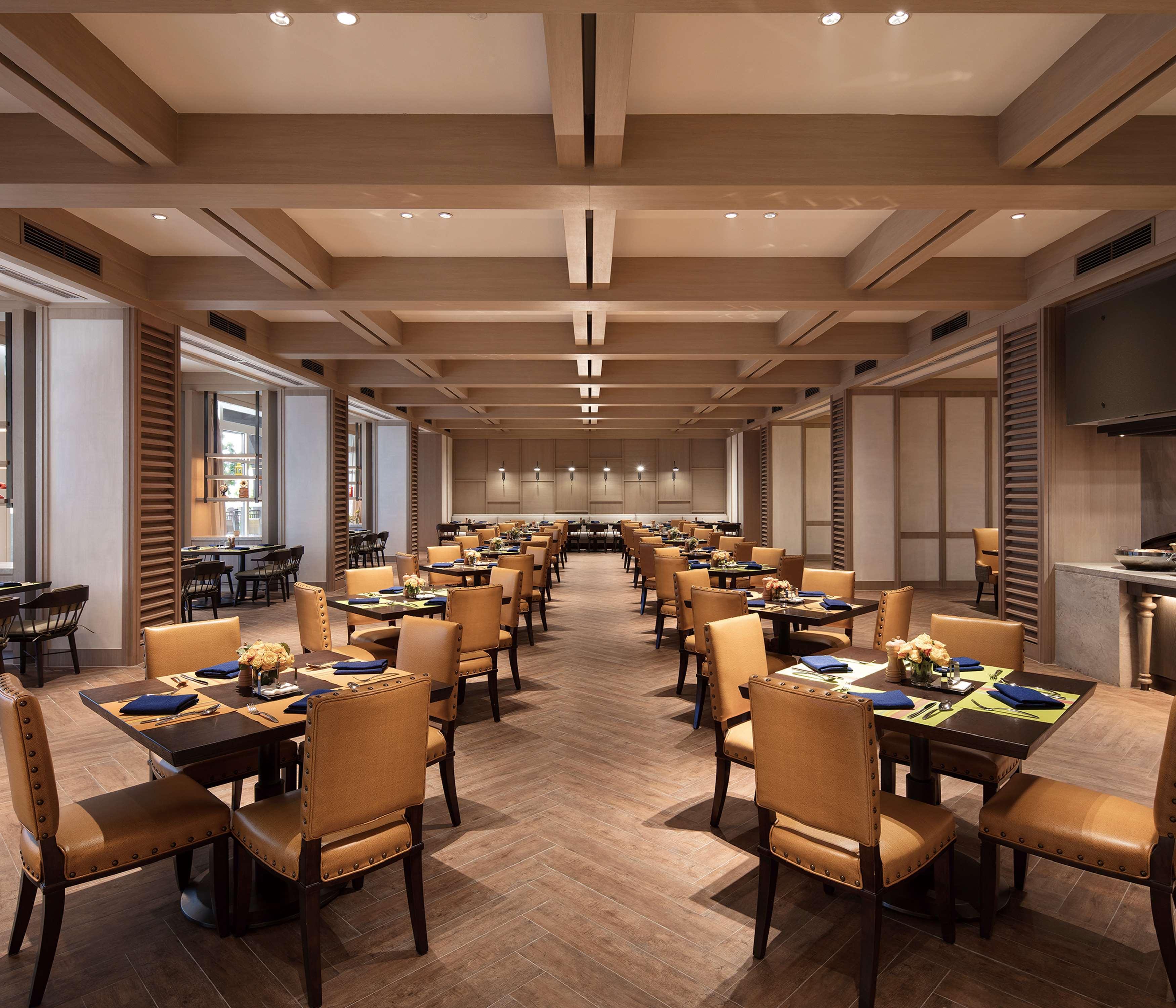 Hilton Wenan Hotel Langfang Exterior foto